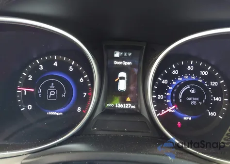 2013 Hyundai Santa Fe Sport 2.0T z USA, uszkodzony, nr VIN 5XYZU3LA0DG098741